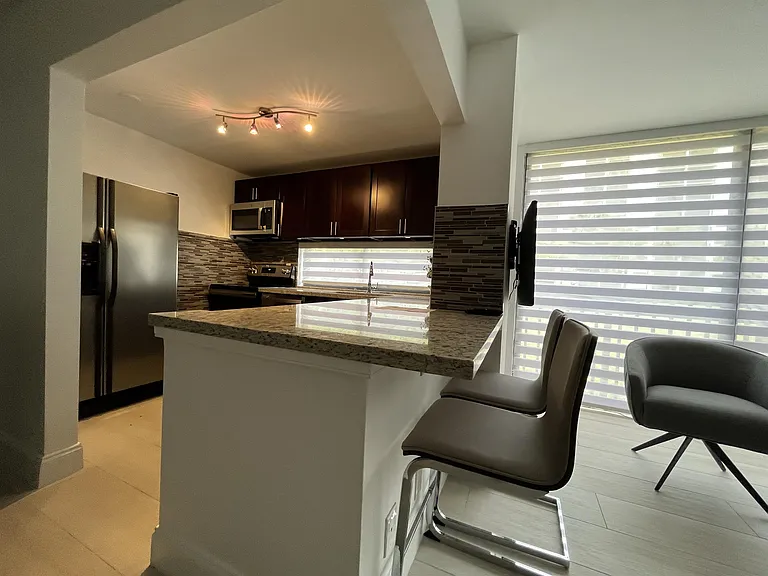 16919 N Bay Rd #108-1 — Photo 3
