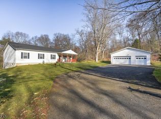 5 Meyers Rd, Sandyston, NJ 07826