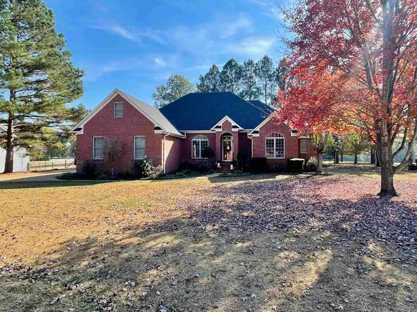 155 Royal Oak Cv, Martin, TN 38237