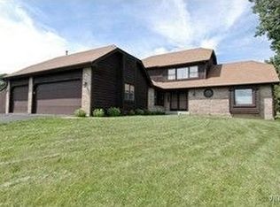 36W970 Wildmere Dr, Elgin, IL 60123