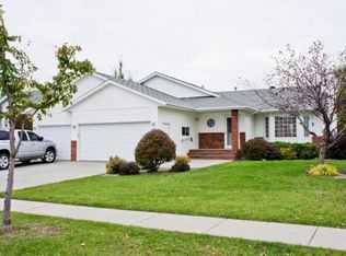 3720 20th St S, Fargo, ND 58104