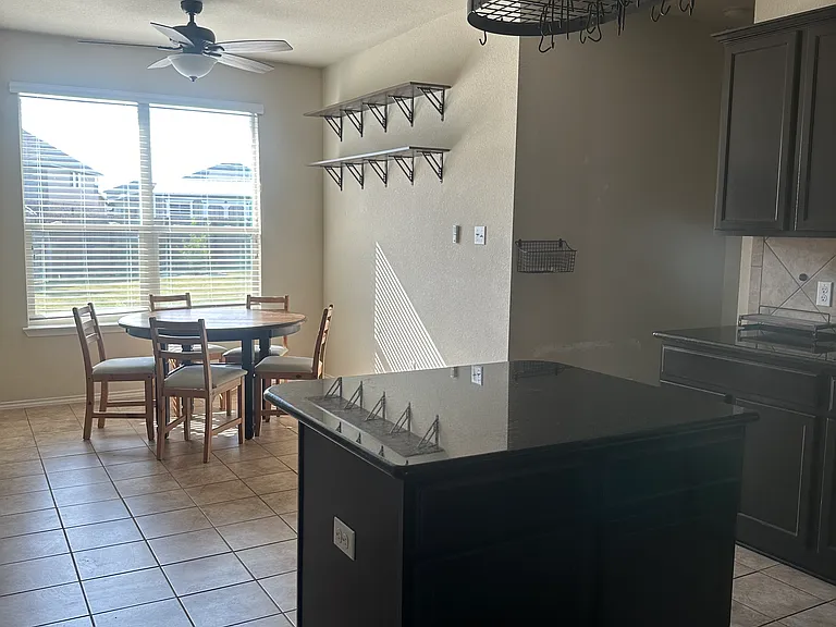 5301 Flatiron Dr — Photo 15