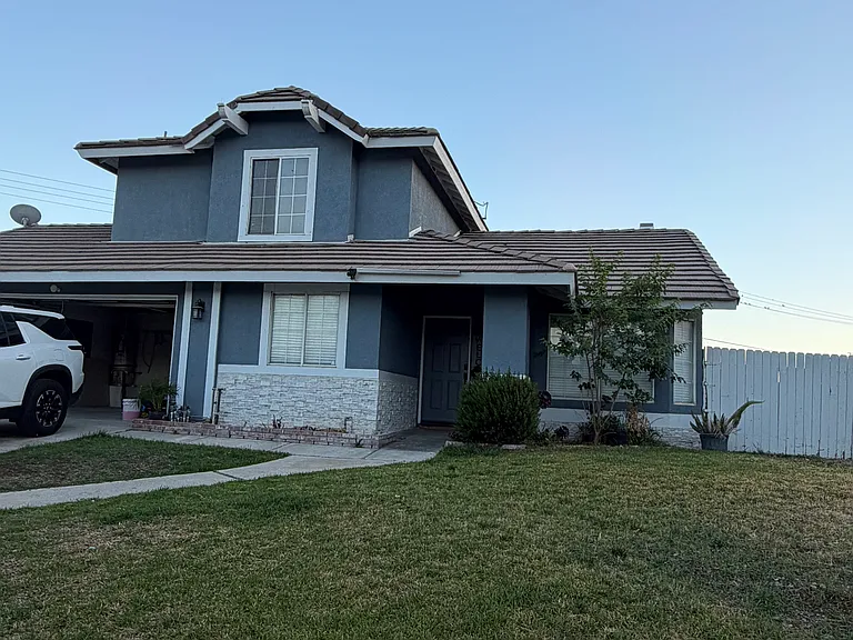 1779 W Summit St — Photo 1