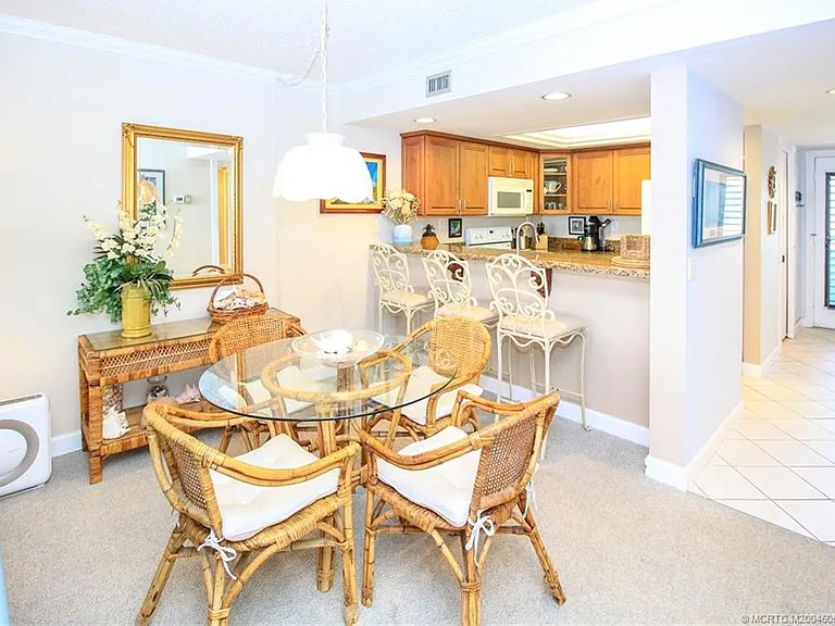 350 NE Edgewater Dr #202 — Photo 8