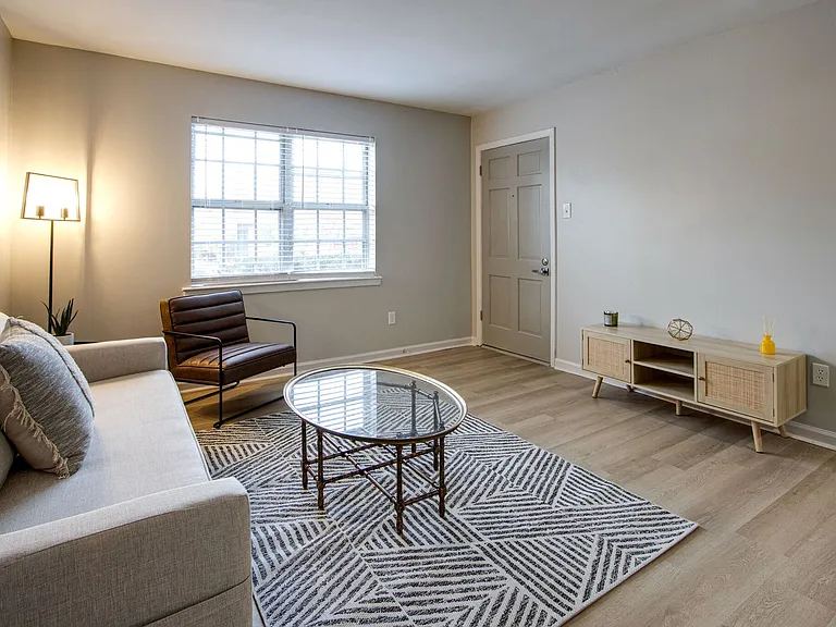 540 N Mendenhall Rd #4 — Photo 6
