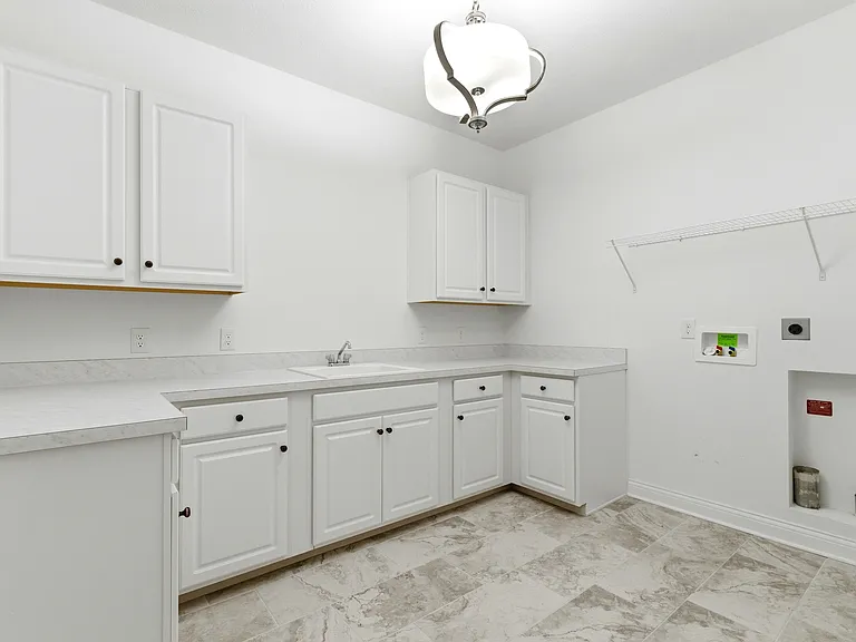 4448 Ruppert Trl — Photo 34