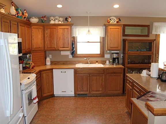 3rd image of 1452 Byfield Dr