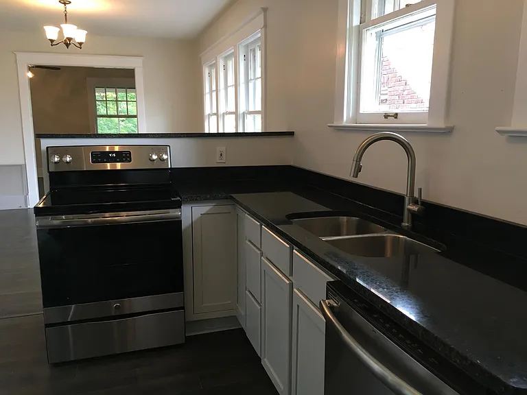 215 Hillcrest Ave #2 — Photo 1