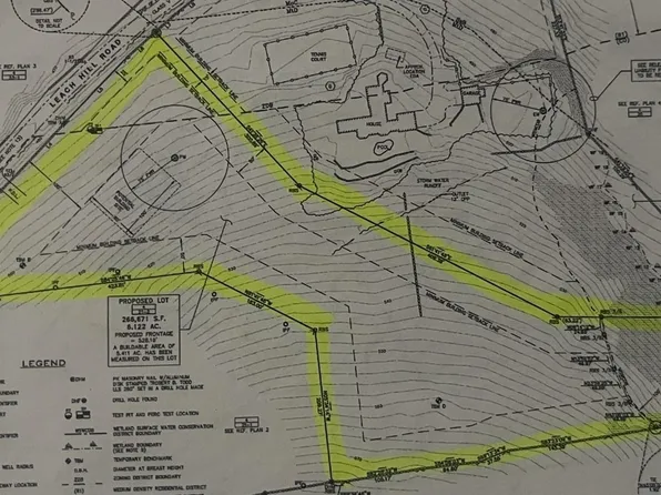 21-2 Leach Hill Road, Goffstown, NH 03045