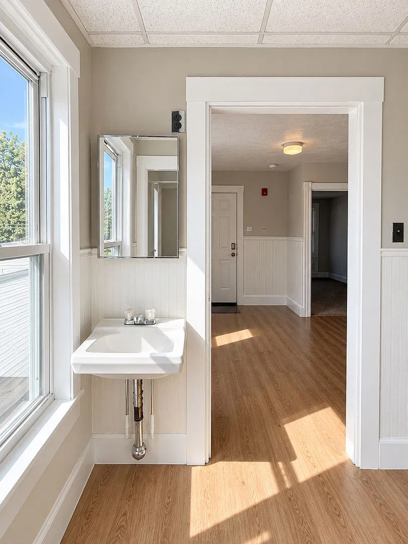 113 Spruce Street — Photo 2