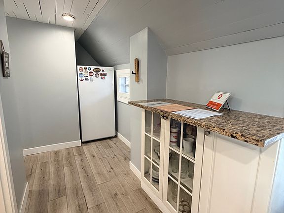 4th image of 105 Auburn Ave NE APT 2