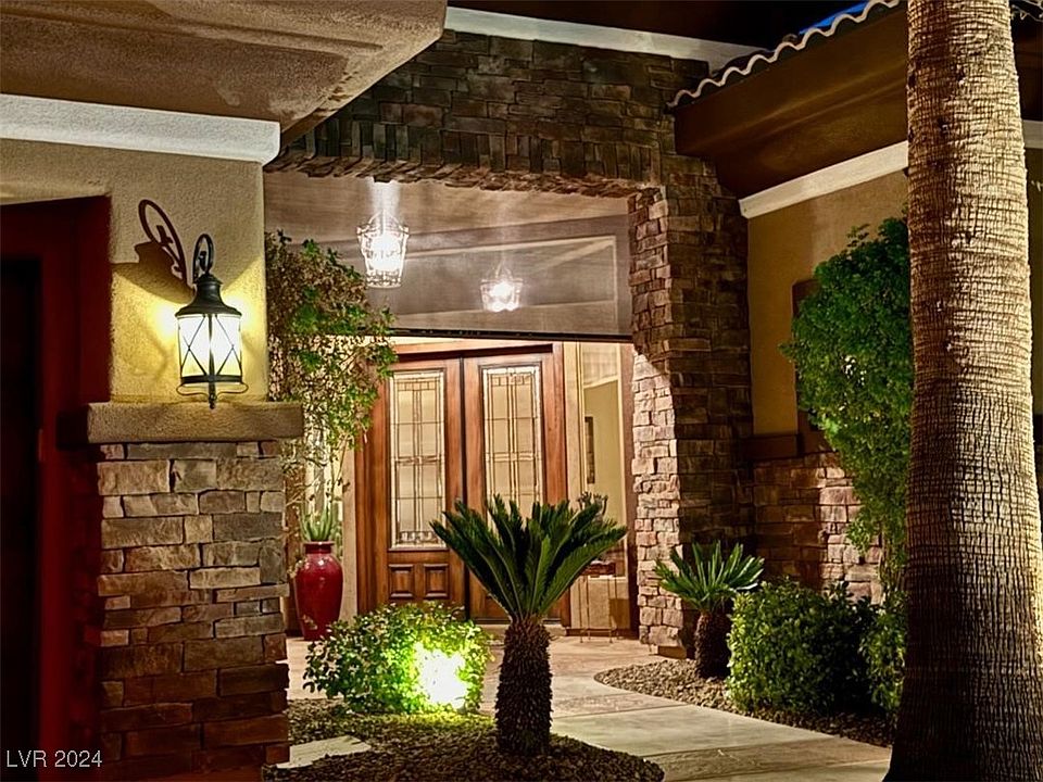 1st image of 7110 Crowntop Cir