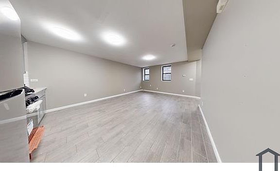 3rd image of 48 Brook St #1