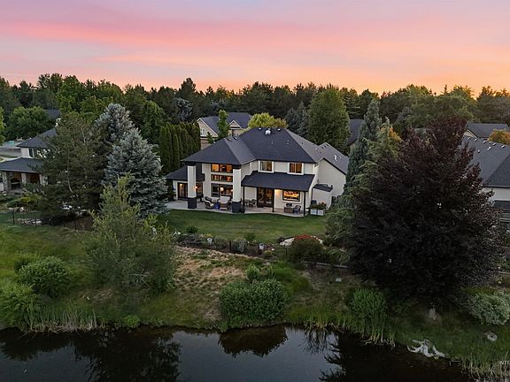 2nd image of 1100 S Arbor Island Way
