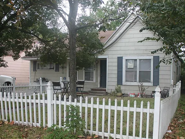 408 E Pearce St, Baytown, TX 77520