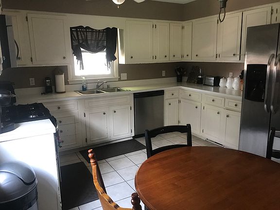 5th image of 4024 Springdale Dr