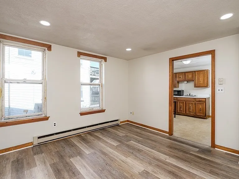 441 Ferry St #1 — Photo 2
