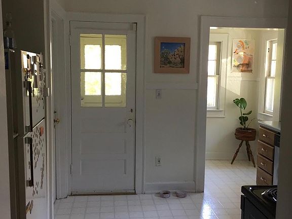 4th image of 6185 Primrose Ave