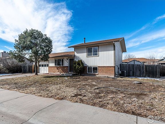 2nd image of 1028 Larch Dr