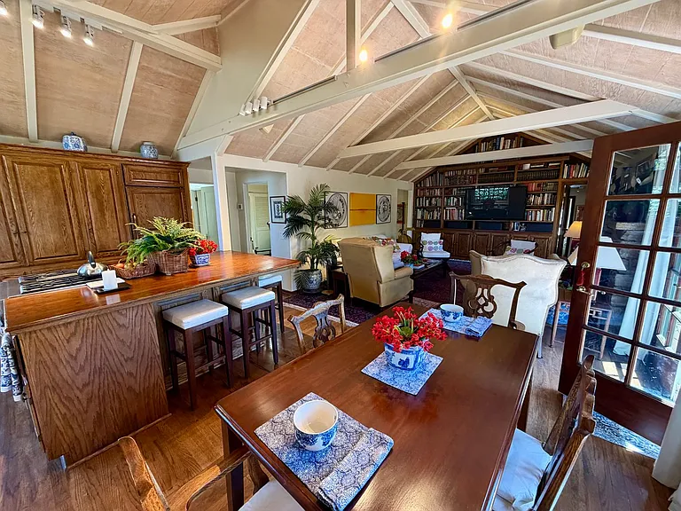 4th House Southwest 10th Camino Real — Photo 39