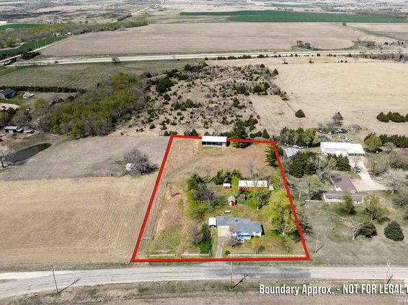 7122 Old Highway 40, Junction City, KS 66441