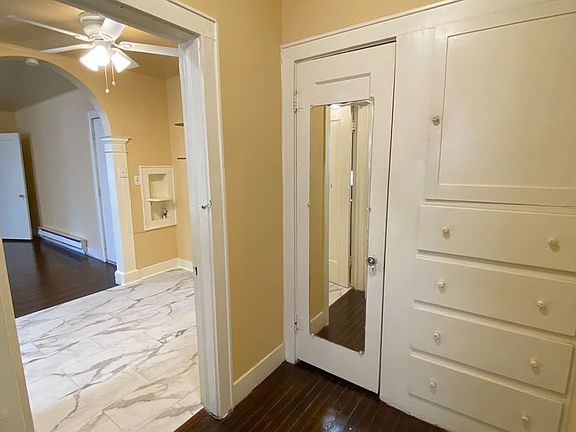 4th image of 3400 N Robinson Ave APT 2