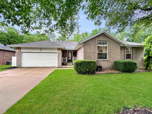 1052 S Karla Avenue, Springfield, MO 65804