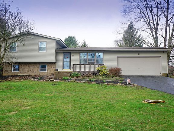 3rd image of 50 Woody Knoll Dr