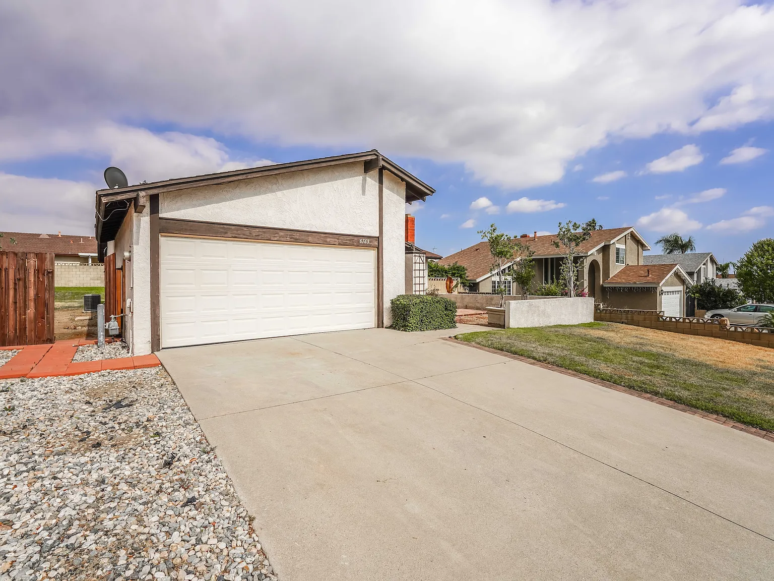 4 bed, 1635 sqft, $3,600 — Photo 2