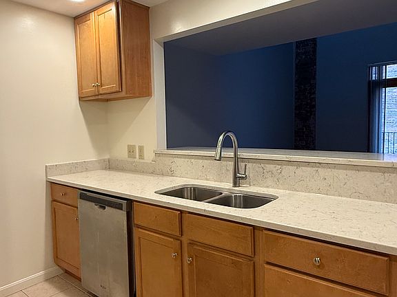 5th image of 325 W 5th St APT 3