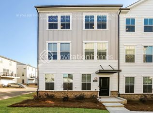 8004 Roest Ln, Charlotte, NC 28269