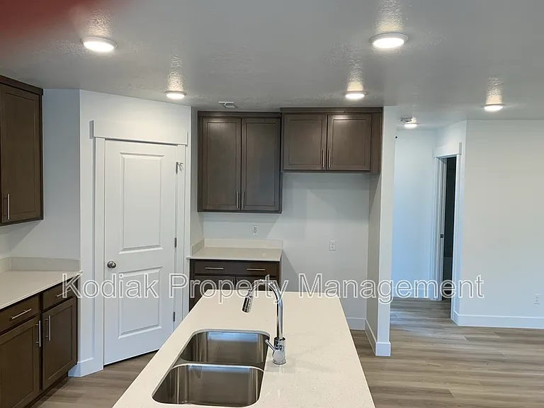 3052 N 1625 E — Photo 8