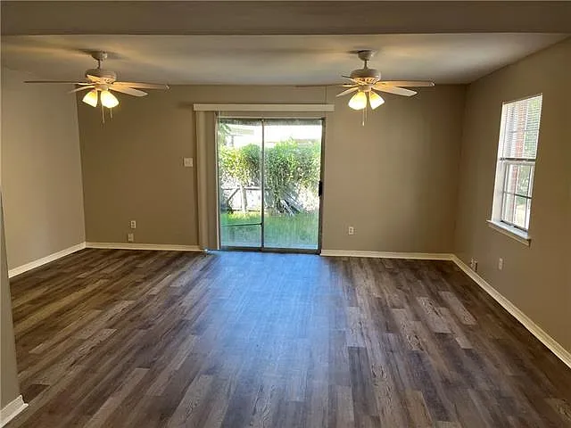 4037 Georgetown Dr — Photo 3