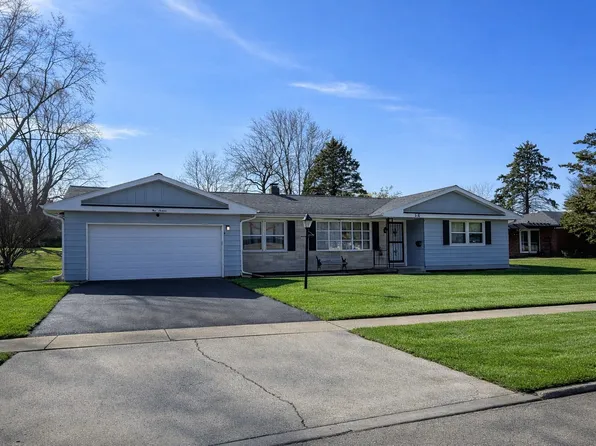 516 Lincolnshire Dr, Sycamore, IL 60178