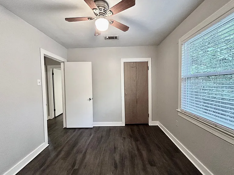 2428 Orpine Ave — Photo 19