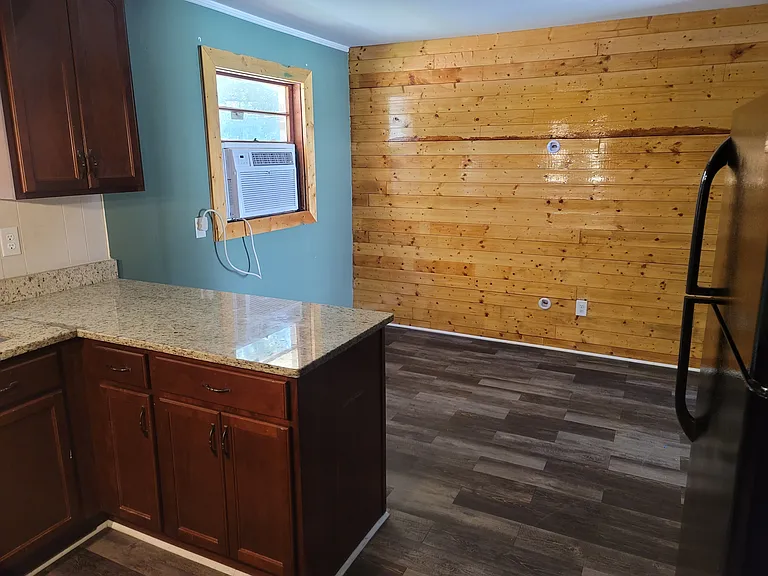 413 Barclay Ave — Photo 9