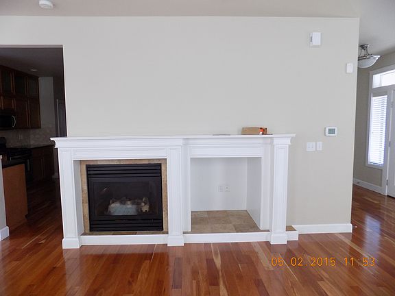 Gas fireplace