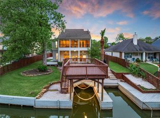 734 Lake View Dr, Montgomery, TX 77356