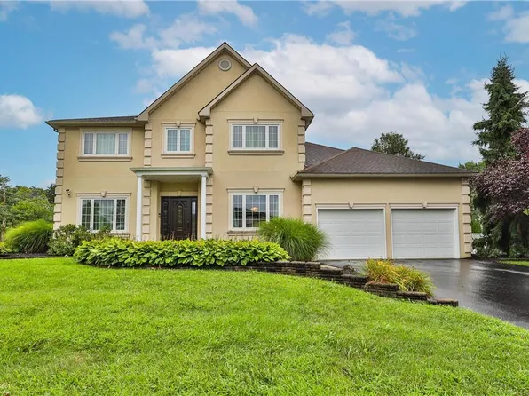 2740 Destiny Ln, Easton, PA 18040