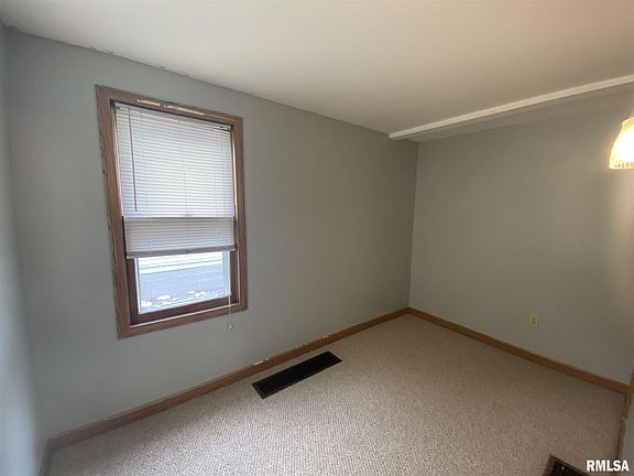 5th image of 2737 Glenn St
