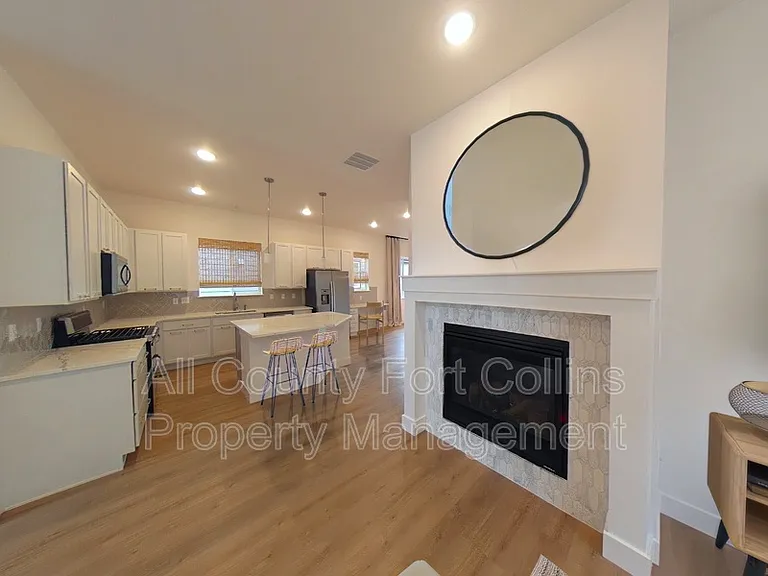 5967 Rendezvous Pkwy — Photo 3