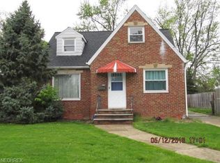 6696 Greenleaf Ave, Parma Heights, OH 44130