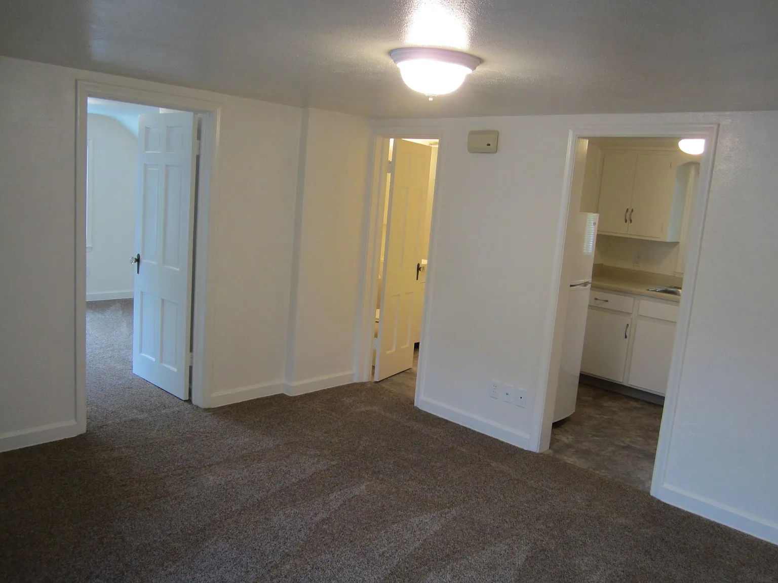1209 Clark Ave — Photo 4