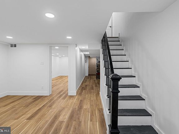 5th image of 8546 Forrest Ave