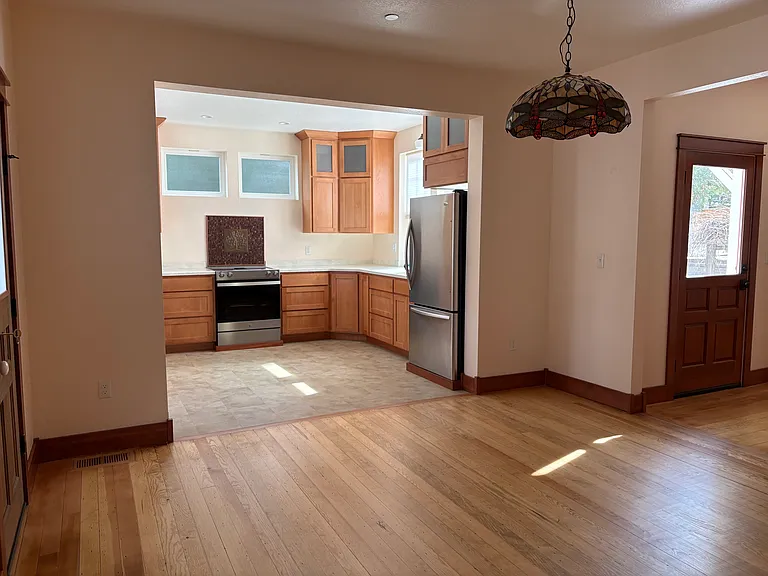 254 B St — Photo 5