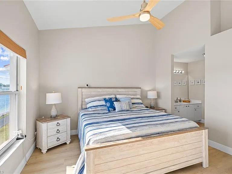541 Windsor Sq #9 — Photo 5