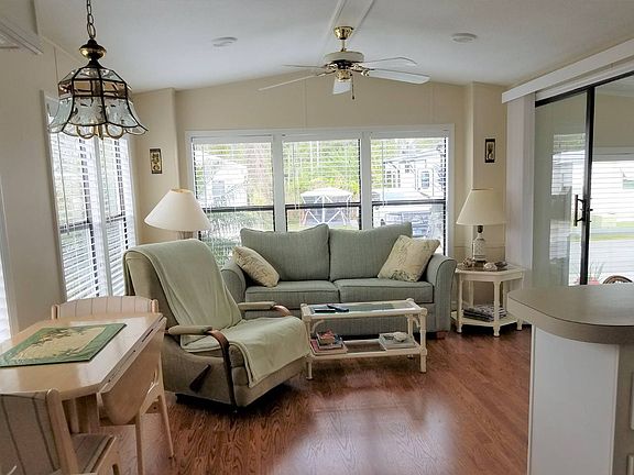 4th image of 3600 Andrew Cir #V-13