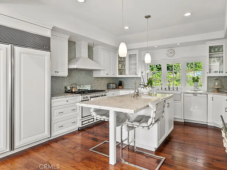 1010 Emerald Bay — Photo 19