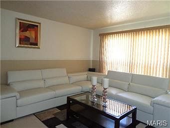 4th image of 11637 Esperanza Dr