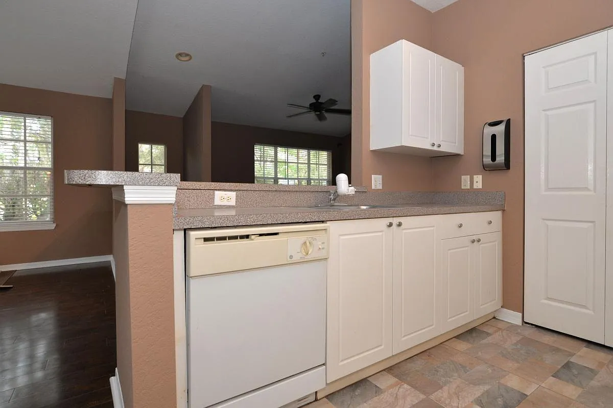 834 Grand Regency Pointe — Photo 3